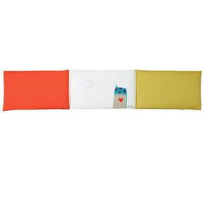 Protector De Cuna Modelo Casitas Desenfundable De 70cm Petit Praia